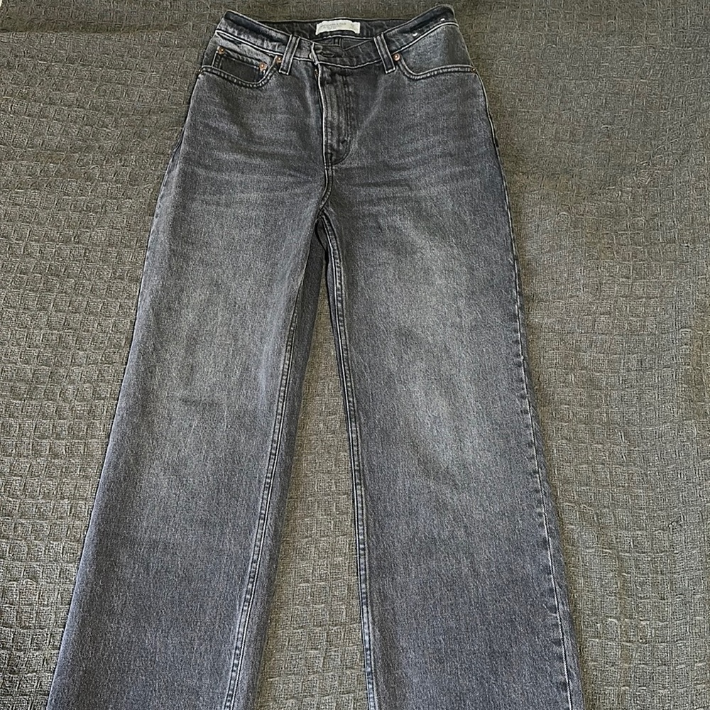 NWT Women’s Abercrombie 90s relaxed high rise jean